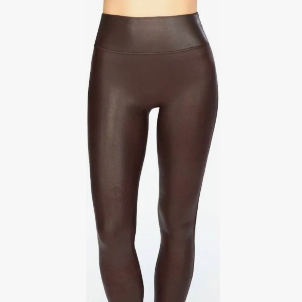 Spanks faux leather leggings